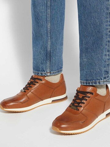 Dune LONDON Sneaker 'Trilogy' in Braun