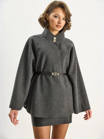 Bianco Lucci Tussenmantel in Grijs: voorkant