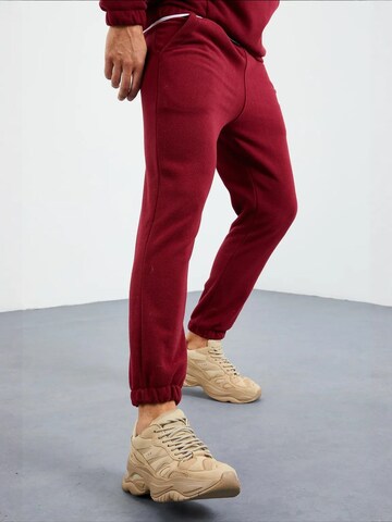 Tommy Life Sweat suit 'Aktive Sets' in Red