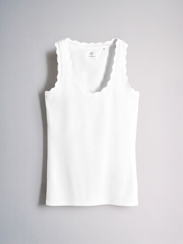 The Set Top in Braun