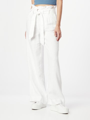 TOPSHOP Loose fit Trousers in White: front