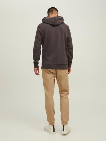 JACK & JONES Sweatshirt in Braun