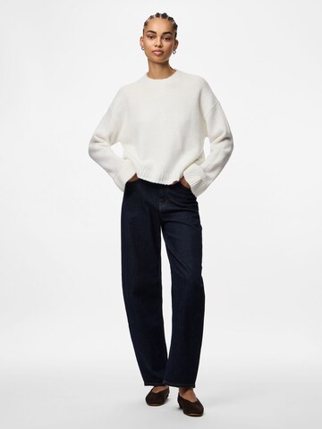 Pull-over 'PCJimma' PIECES en blanc