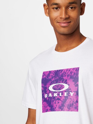 OAKLEY - Camisa funcionais 'WANDERLUST' em branco