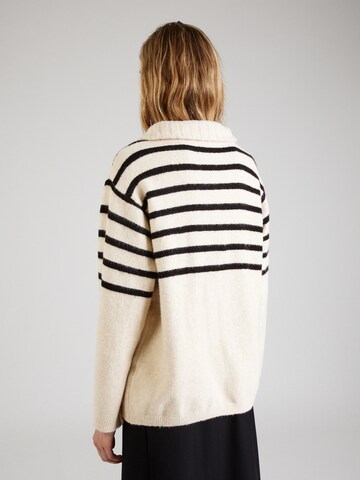 Moves Pullover in Beige