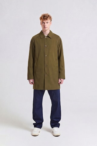 Aquascutum Active Between-Seasons Coat in Green: front