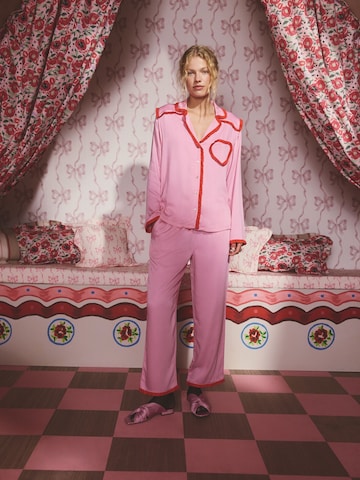Pijama de la Cath Kidston pe roz: față
