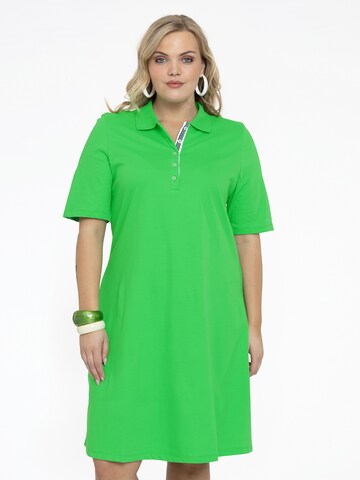 Yoek Shirt Dress in Green: front