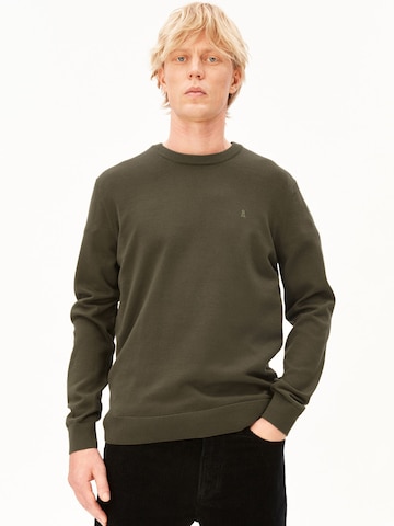 ARMEDANGELS Sweater in Green: front