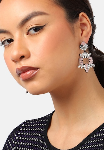 SOHI Earrings 'Margot' in Pink: front