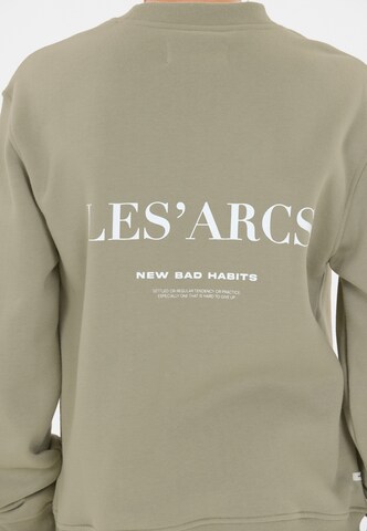 Les'Arcs Sweatshirt 'Deasach' in Bruin