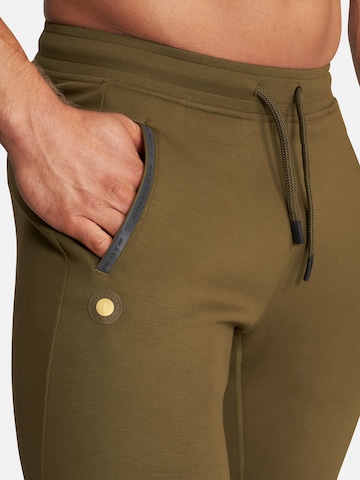 Effilé Pantalon de sport 'Eric' GOLD´S GYM APPAREL en vert
