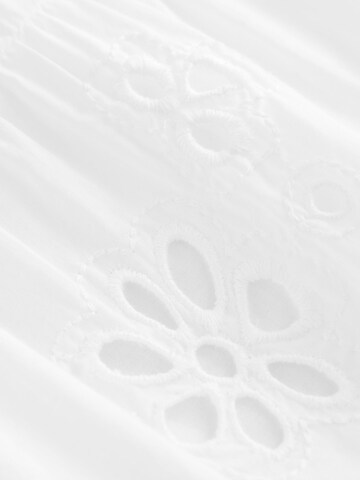 Robe Next en blanc