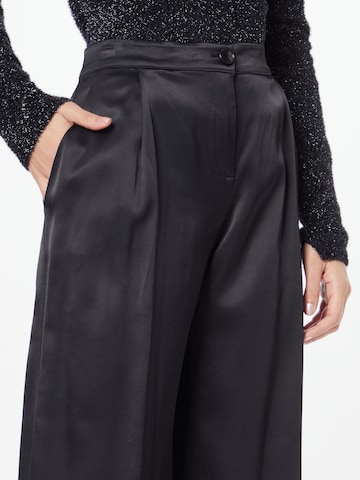 PATRIZIA PEPE Wide Leg Bukser med fals i sort