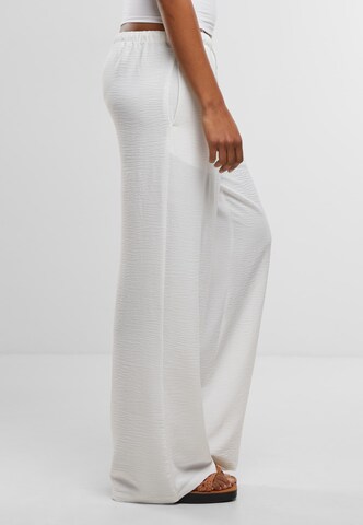 Wide Leg Pantalon Urban Classics en blanc