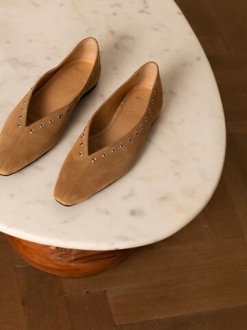 Chaussure basse MANFIELD en marron