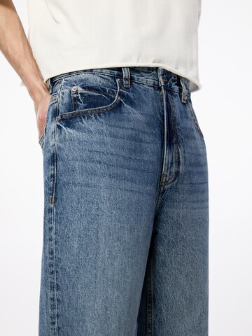 Pull&Bear Loosefit Jeans i blå