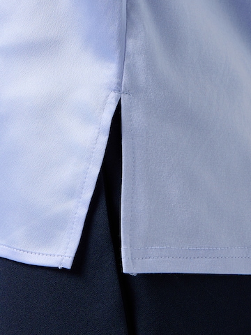T-shirt oltre en bleu