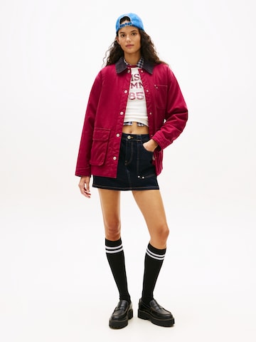 Tommy Jeans Přechodná bunda – červená