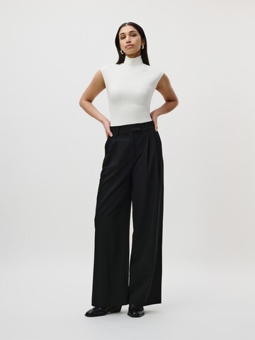 LeGer by Lena Gercke Loosefit Veckad byxa 'Annelie Tall' i svart
