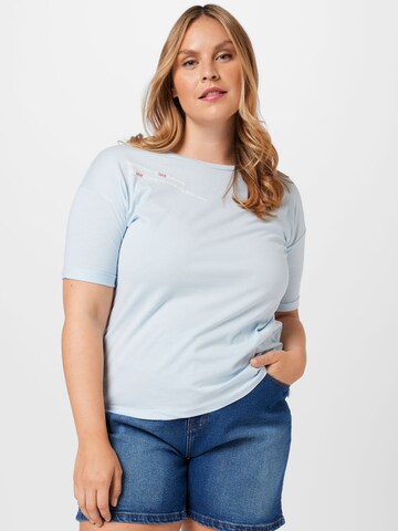 Trendyol Curve Shirt in Blue: front