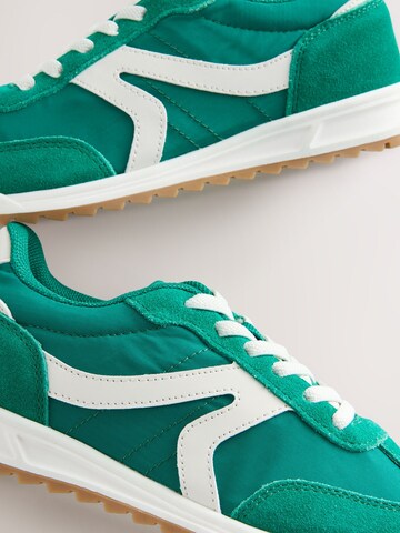 Next Sneaker in Grün