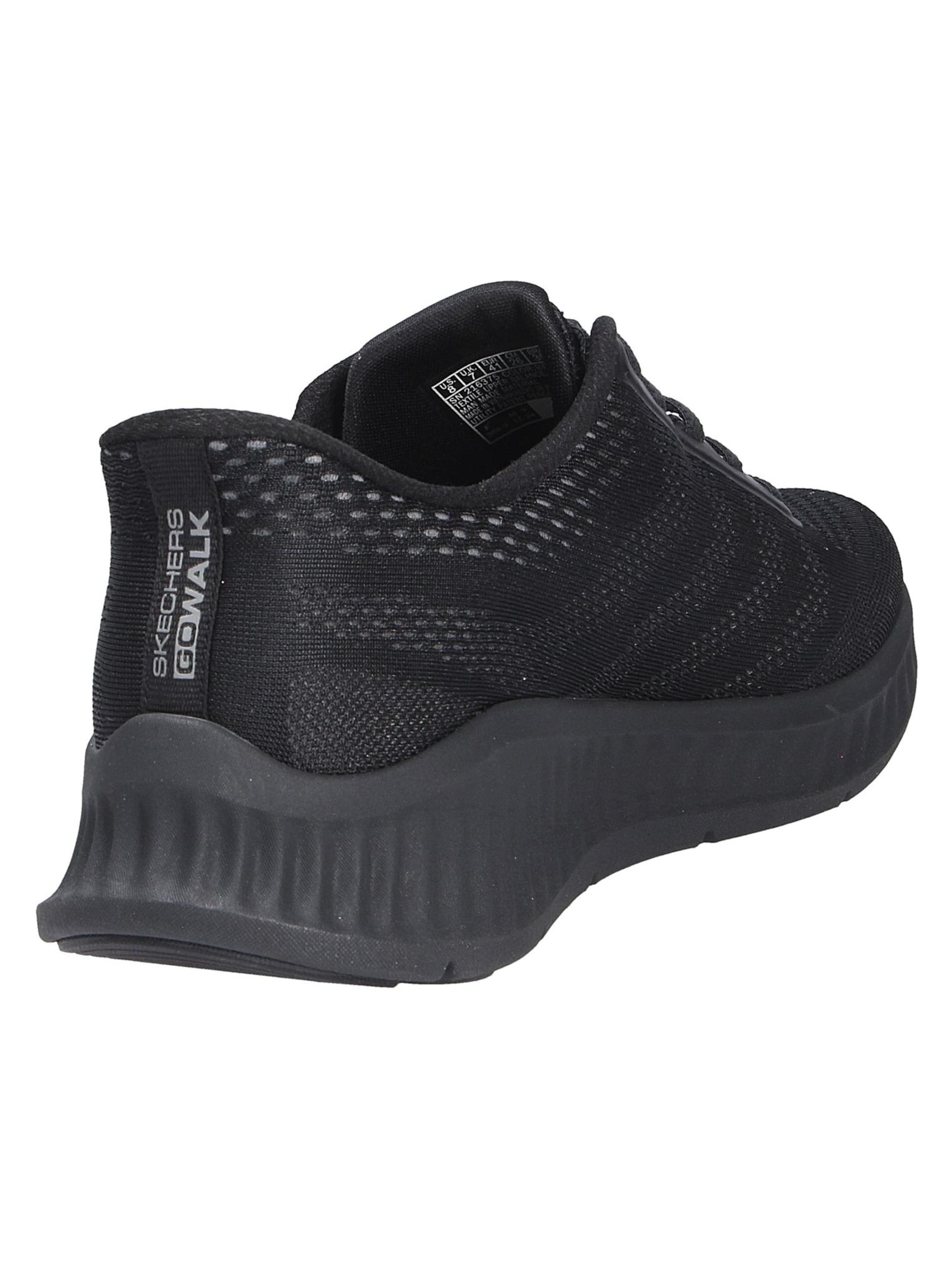 SKECHERS Slippers in Black