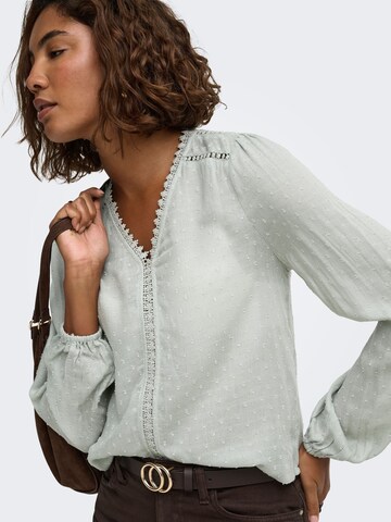 ONLY - Blusa 'ONLGEZA' en azul