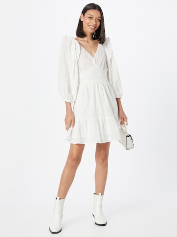 Robe-chemise 'Kneroli' NAF NAF en blanc