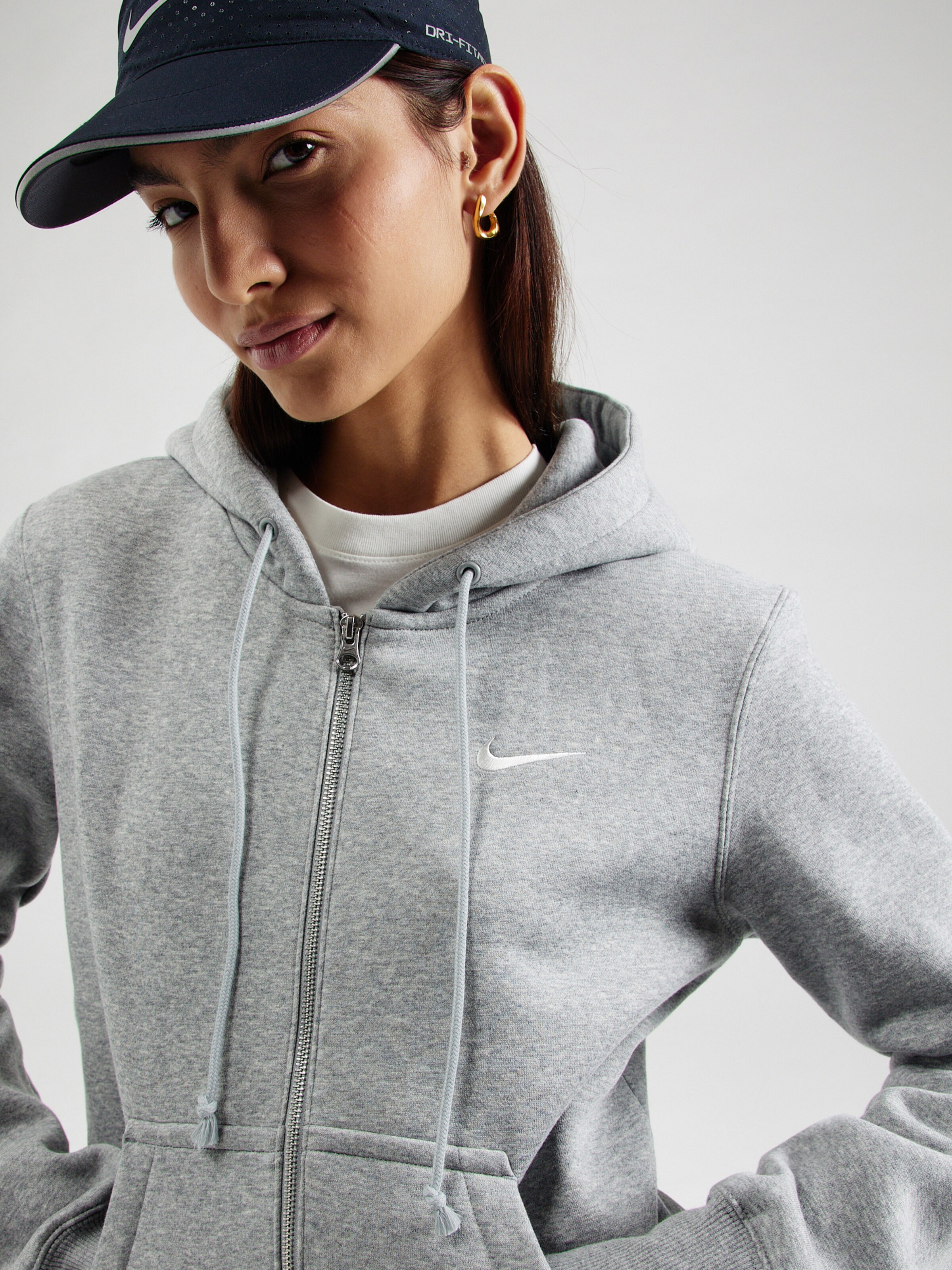 grey nike jumper womens