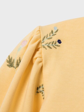 NAME IT Sweater in Yellow