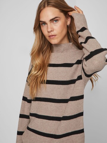 VILA Sweater in Brown