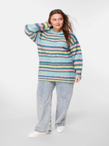 Shape Of You Pullover in Grün