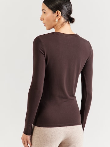 SELECTED FEMME - Camisa 'SLFMANJA' em castanho