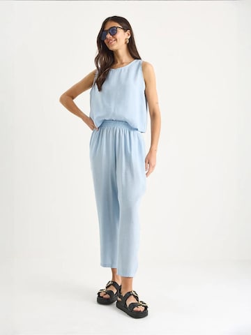 Completo pantalone di Bianco Lucci in blu