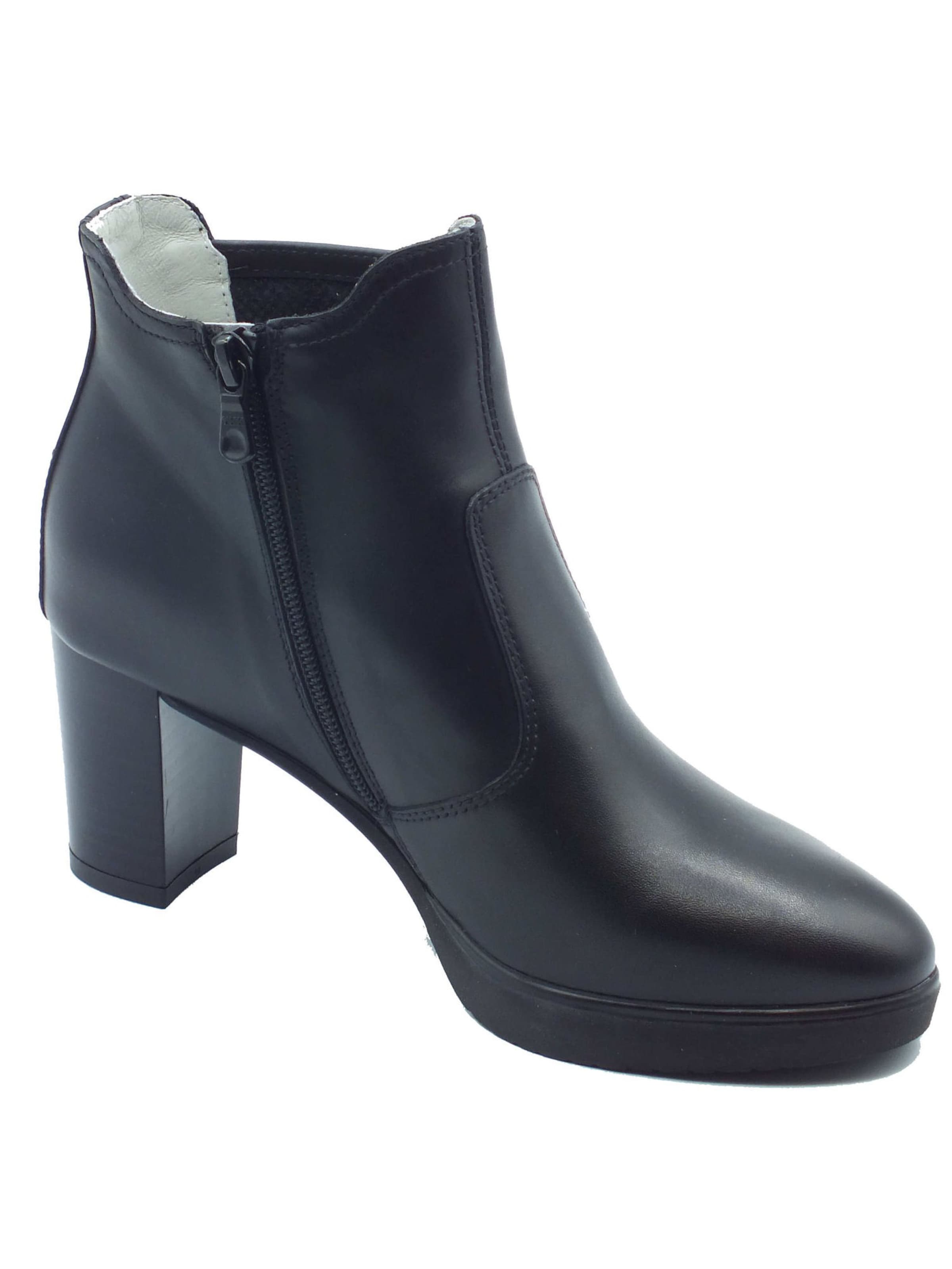 Nero Giardini - Botas de tobillo 'Nero Giardini Tronchetti con tacco Donna E615080D Nero pelle nero' en negro