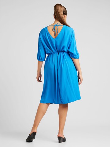 ONLY Carmakoma Sukienka 'ERINNA' w kolorze niebieski