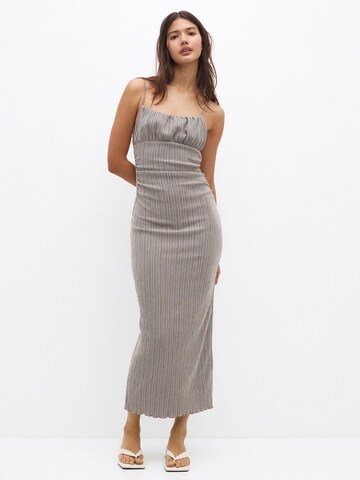 Pull&Bear Summer Dress in Grey: front