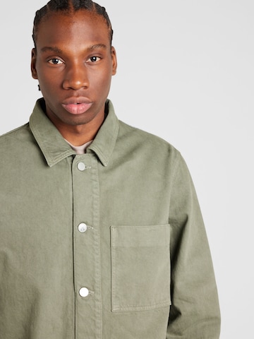 ARMEDANGELS Regular Fit Skjorte 'FAARN' i grøn