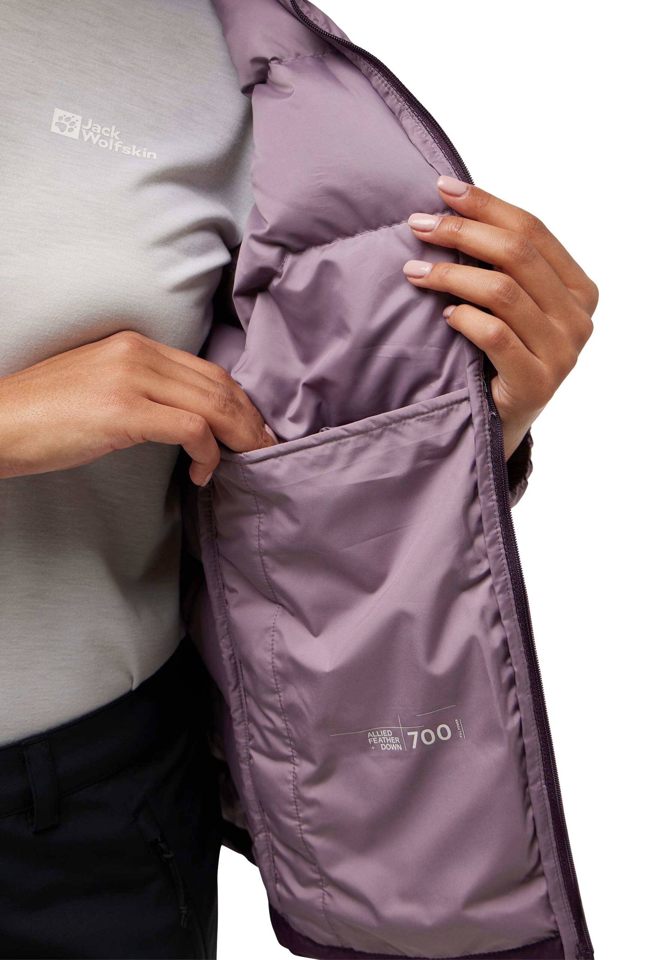 JACK WOLFSKIN Outdoor Jacket in Purple