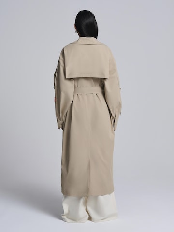 Manteaux d’été AEMMI en beige