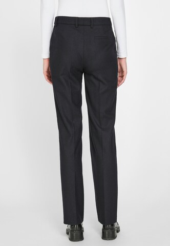 Fadenmeister Berlin Regular Pleated Pants in Blue