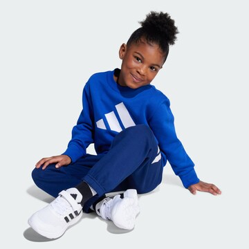 ADIDAS SPORTSWEAR Тренировочный костюм 'Essentials' в Синий