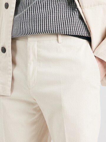 regular Pantaloni con piega frontale di Calvin Klein in grigio