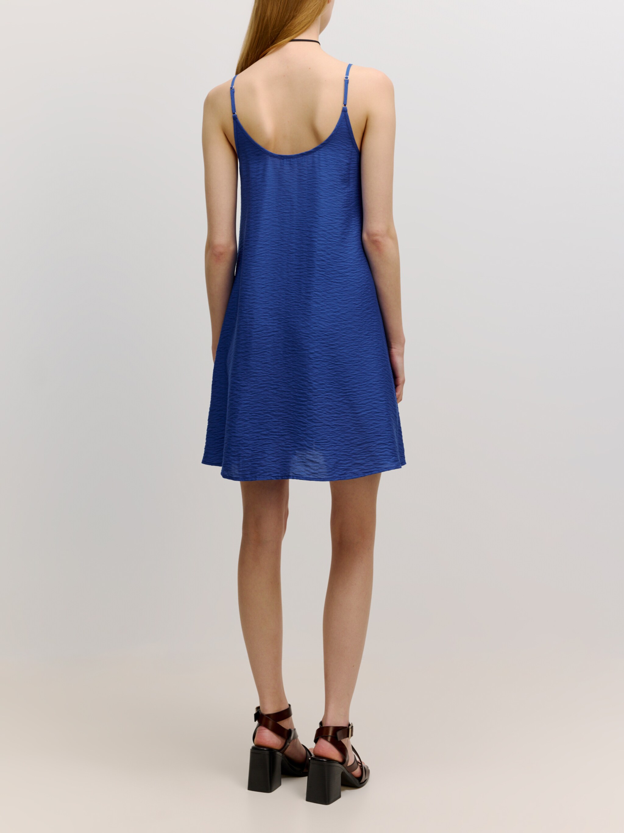 EDITED Produits Robe d’été 'Lila' bleu