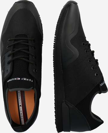 TOMMY HILFIGER Sneakers laag in Zwart