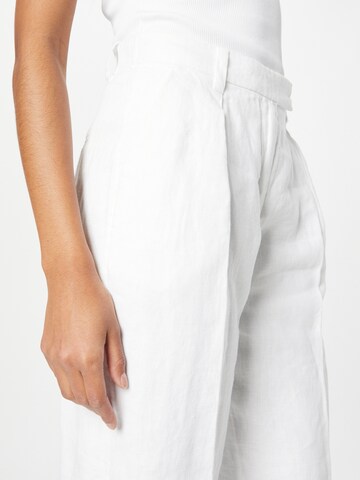 Abercrombie & Fitch Normální Kalhoty s puky – bílá