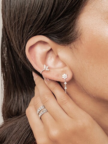 Hey Happiness Oorbellen 'Bloom Chain Stud Earrings & Blossom Ear Cuff Set' in Zilver