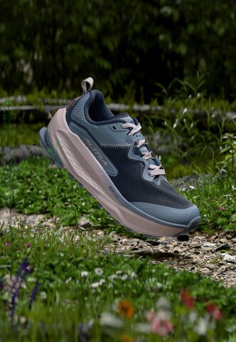 Chaussure de course 'OLYMPUS 7' Altra en bleu