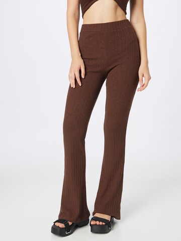 NLY by Nelly Flared Broek 'Sleek' in Bruin: voorkant